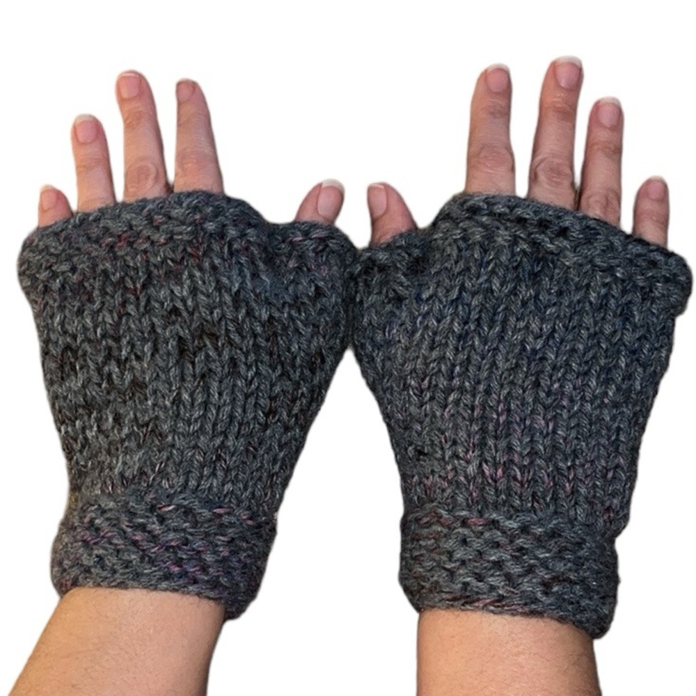 NEW Women’s Fingerless Gloves Mitts Wool Grey